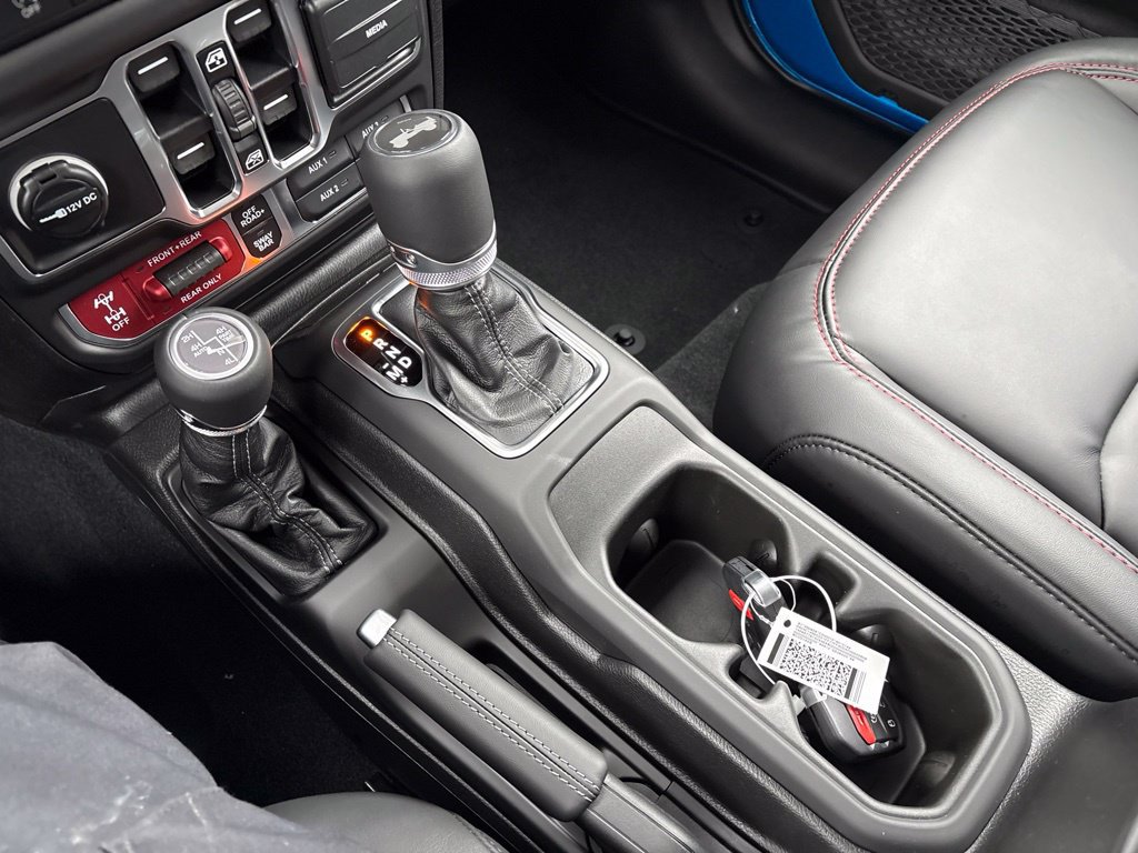 New 2027 Jeep Wrangler Unlimited Rubicon AWD/4WD image 28