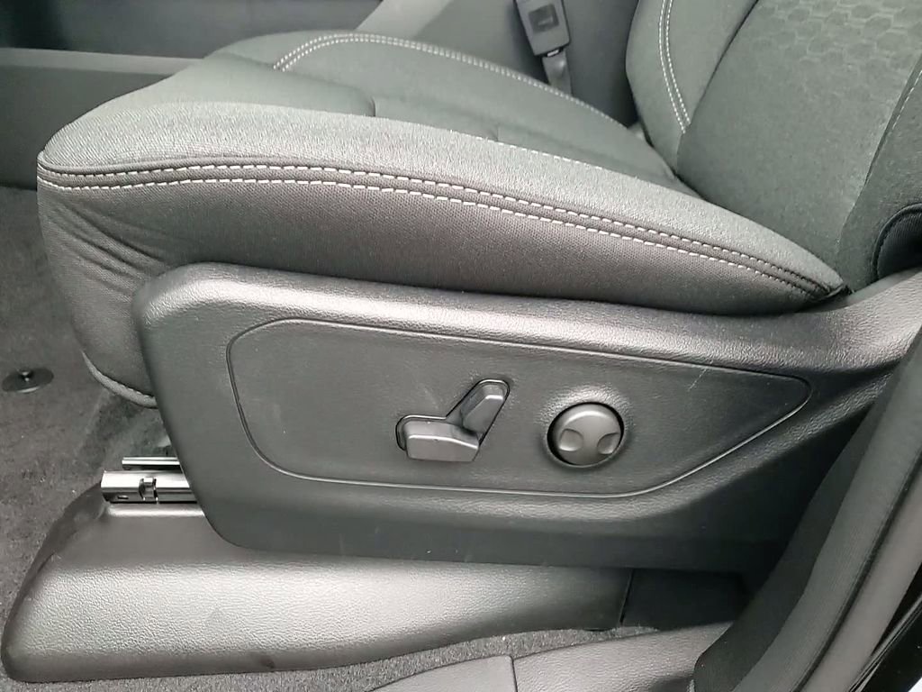 New 2026 RAM 1500 Big Horn w/ Night Edition image 12