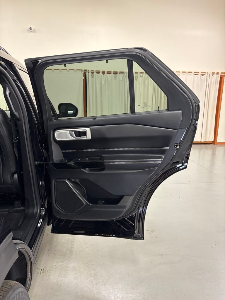 Used 2022 Ford Explorer ST w/ Equipment Group 401A AWD/4WD image 33