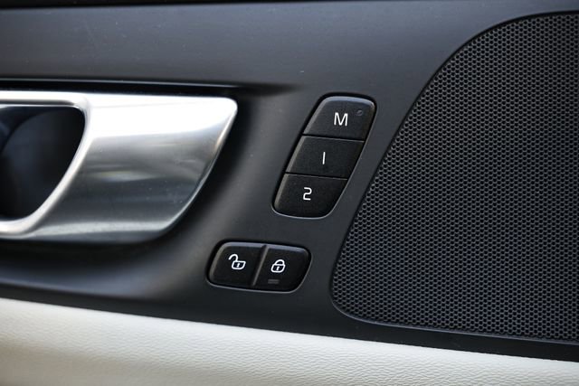 Used 2024 Volvo S60 B5 Core image 15