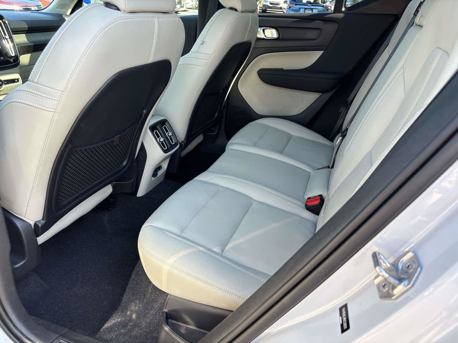 Used 2021 Volvo XC40 T5 Inscription w/ Advanced Package AWD/4WD image 10