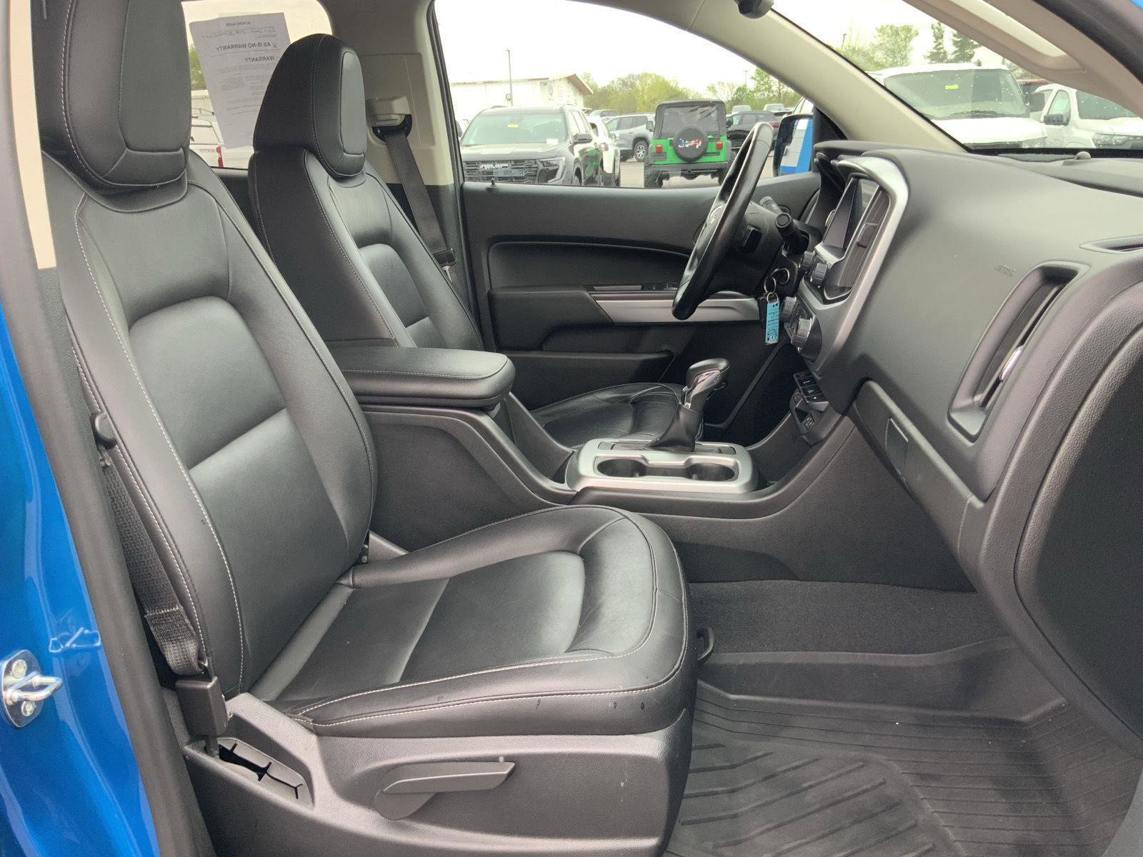 Used 2022 Chevrolet Colorado LT w/ Luxury Package image 56