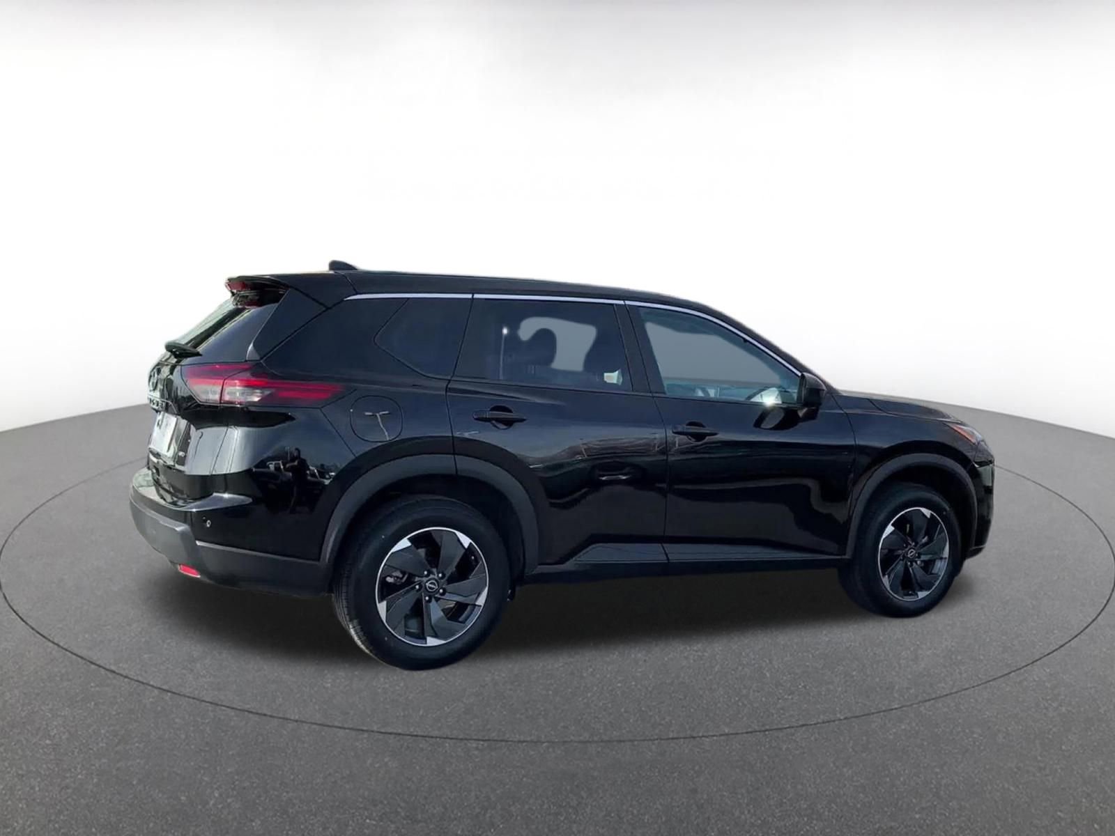 Used 2025 Nissan Rogue SV image 15