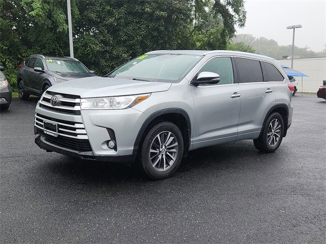 Used 2018 Toyota Highlander XLE image 3