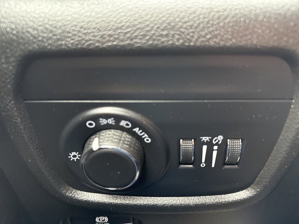 Used 2024 Jeep Grand Cherokee L Altitude image 64