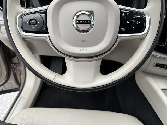 Used 2025 Volvo XC60 T8 Plus w/ Protection Package Premier AWD/4WD image 14