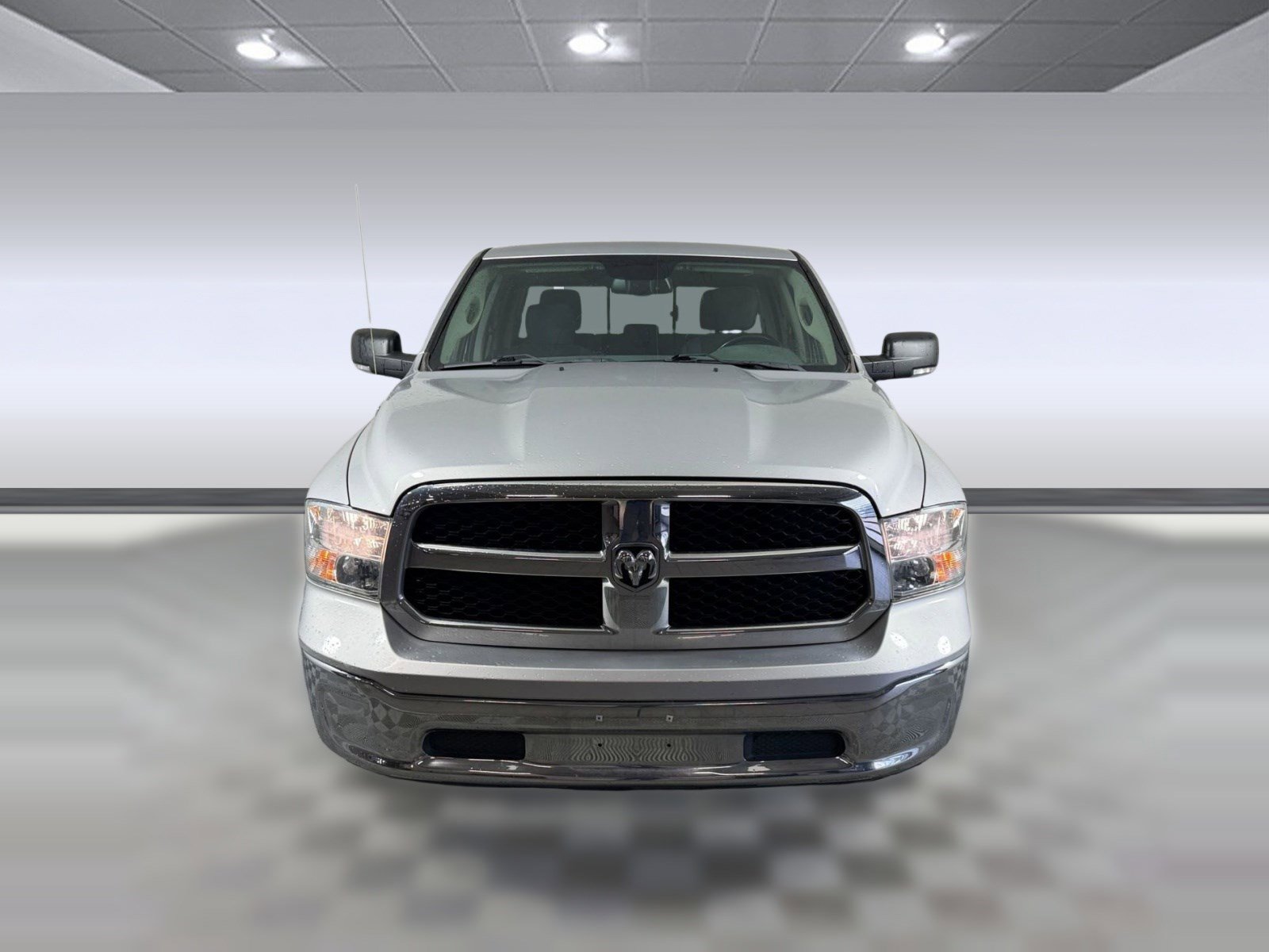 Used 2019 RAM 1500 Classic SLT w/ Luxury Group AWD/4WD image 6
