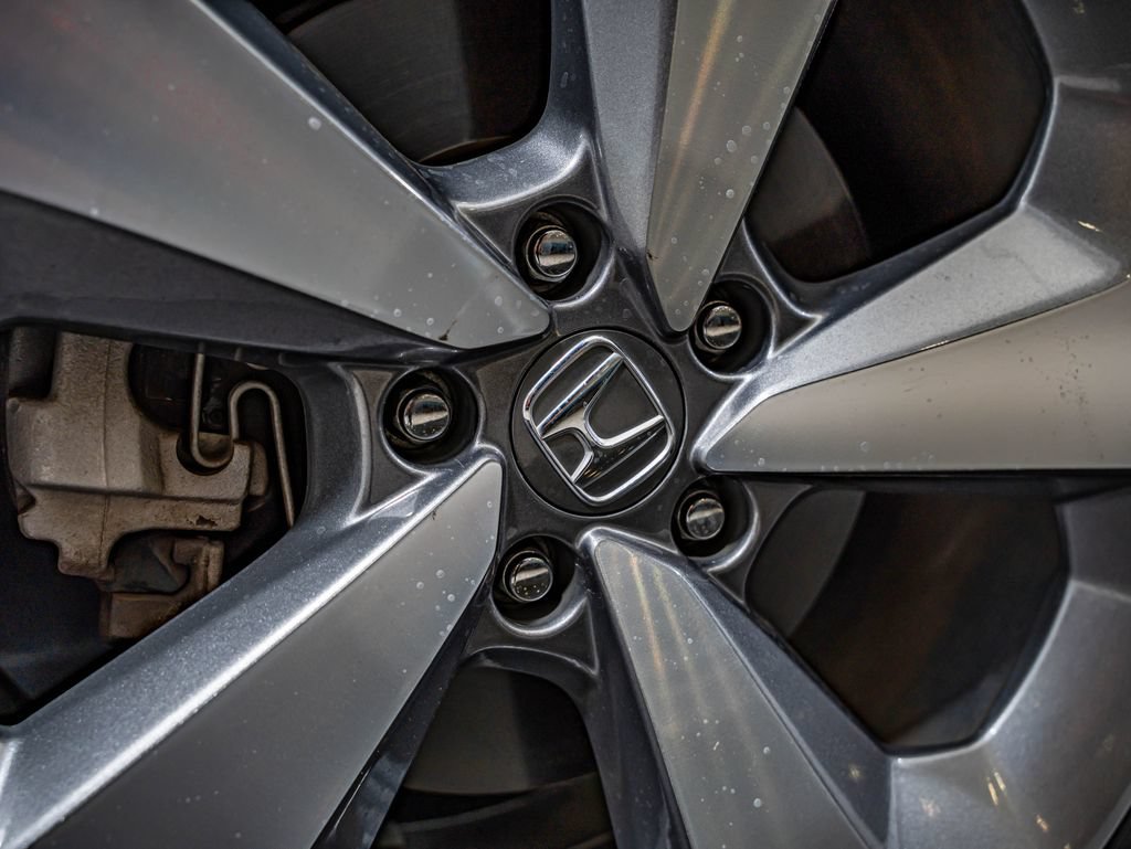 Used 2018 Honda Accord Touring image 11