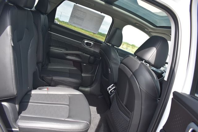 New 2026 Kia Sorento SX FWD image 17