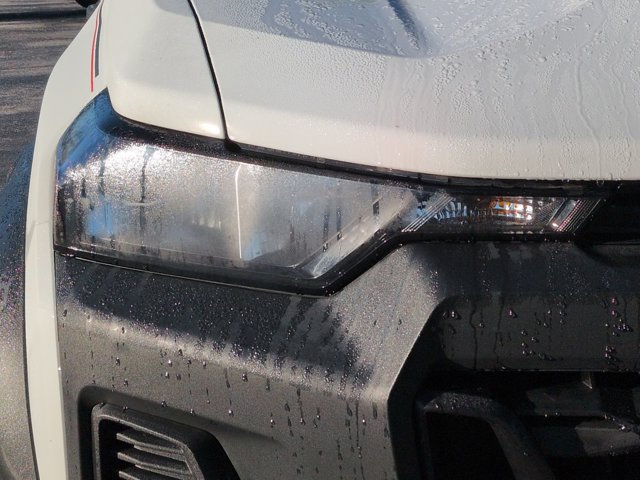 Used 2025 Chevrolet Colorado Trail Boss AWD/4WD image 9