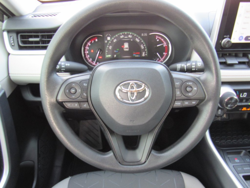 Used 2025 Toyota RAV4 XLE FWD image 21