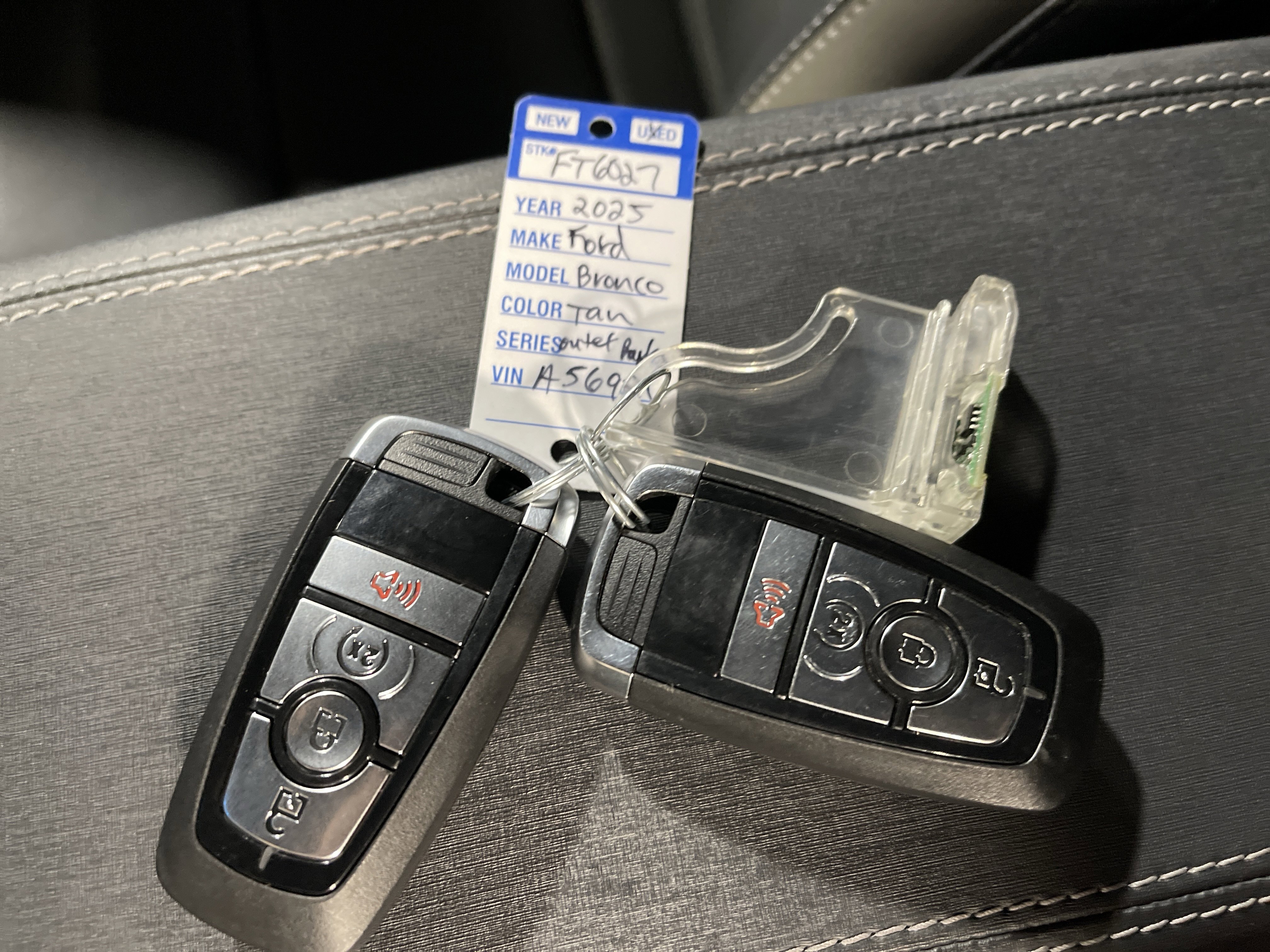 Used 2025 Ford Bronco Outer Banks image 26