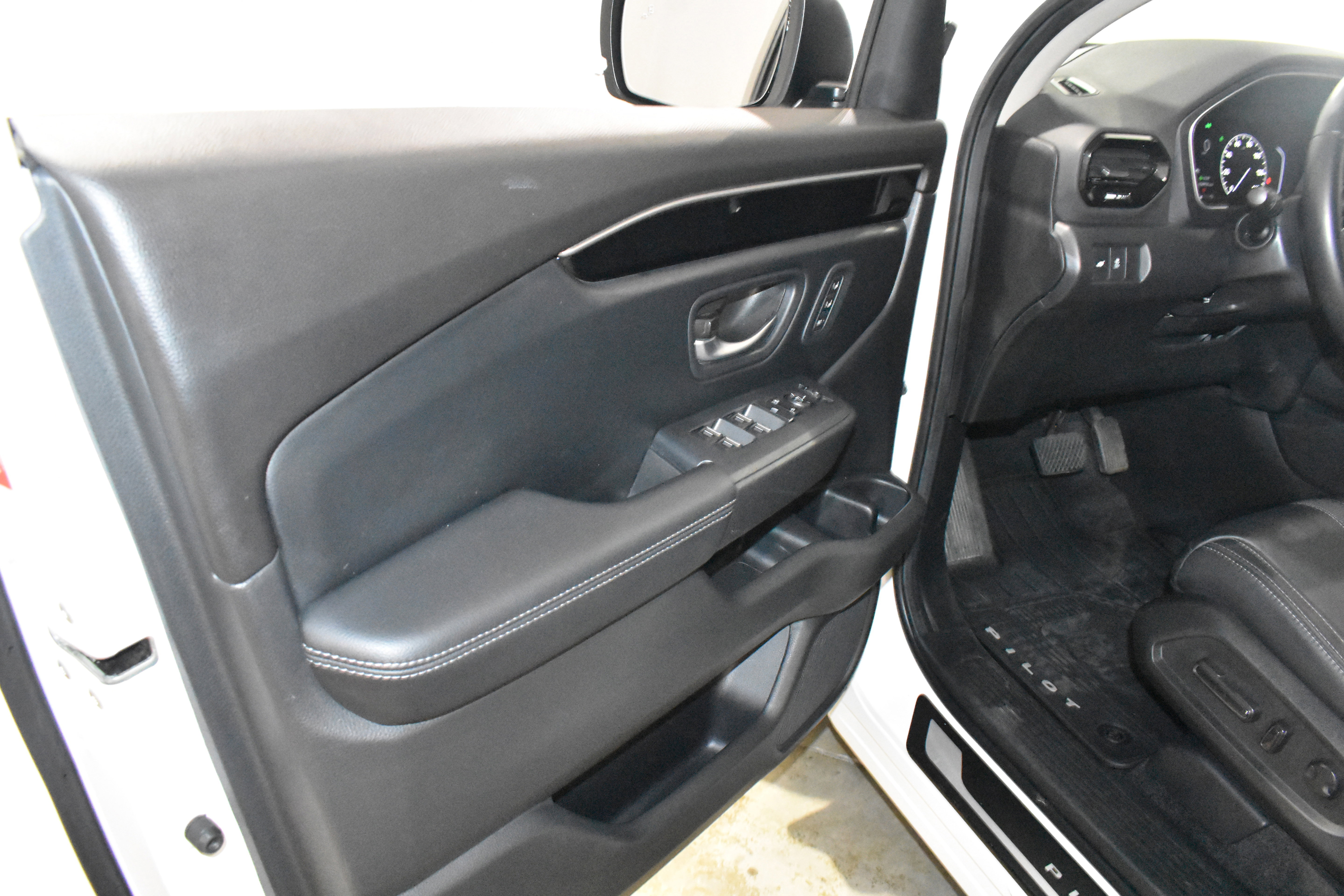 Used 2024 Honda Pilot EX-L image 23