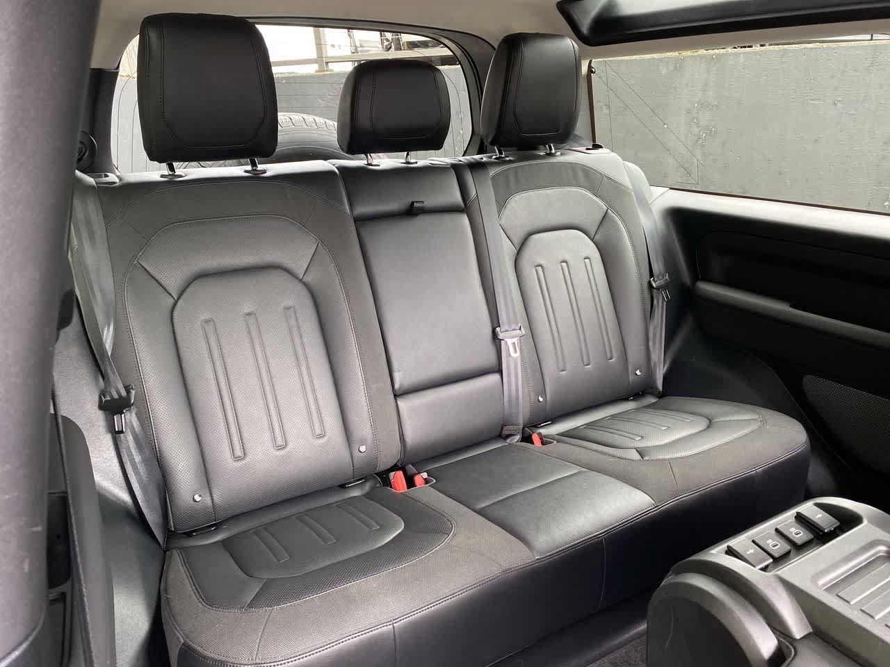 Used 2021 Land Rover Defender 90 First Edition AWD/4WD image 17