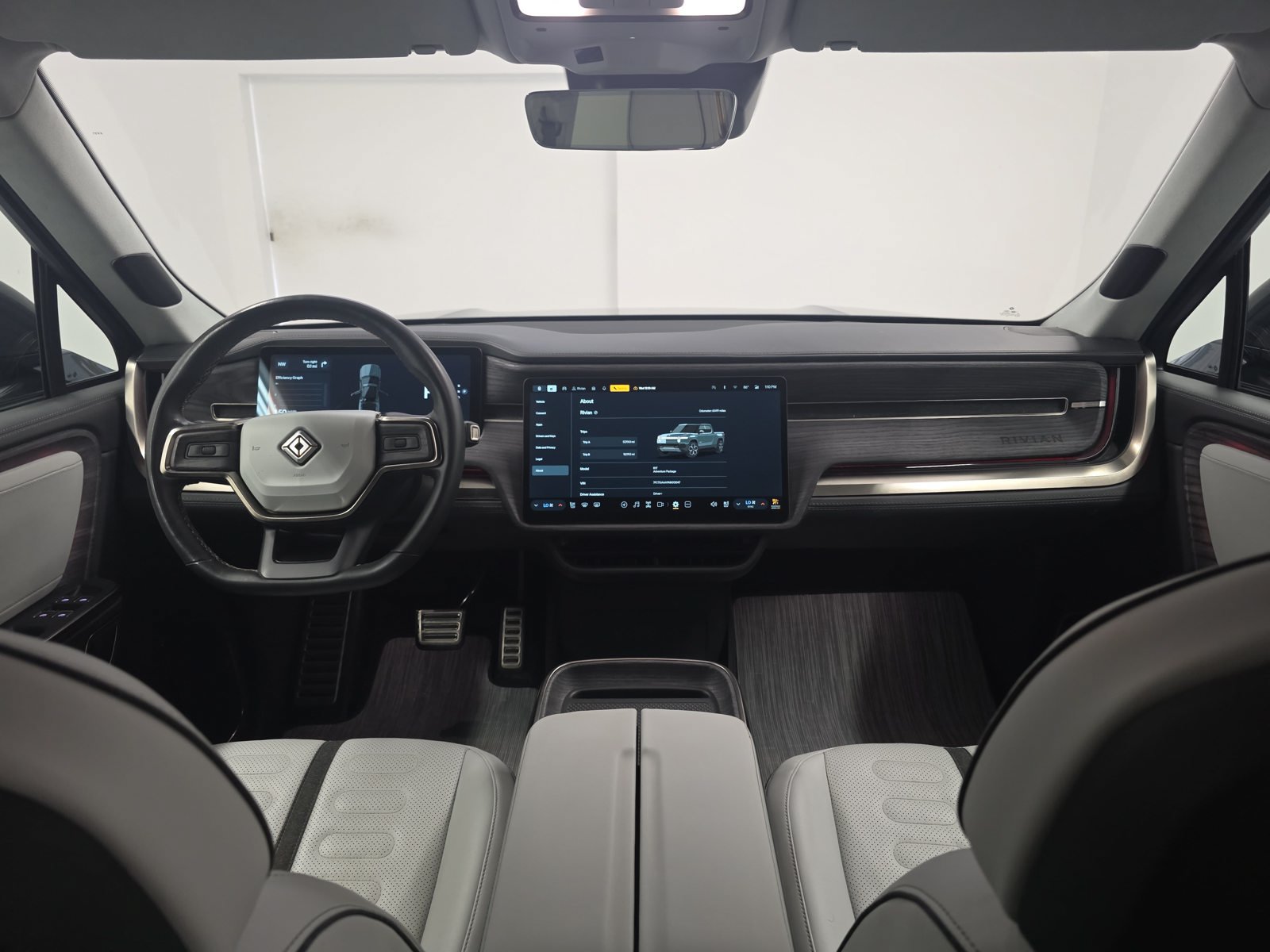 Used 2022 Rivian R1T Adventure AWD/4WD image 25