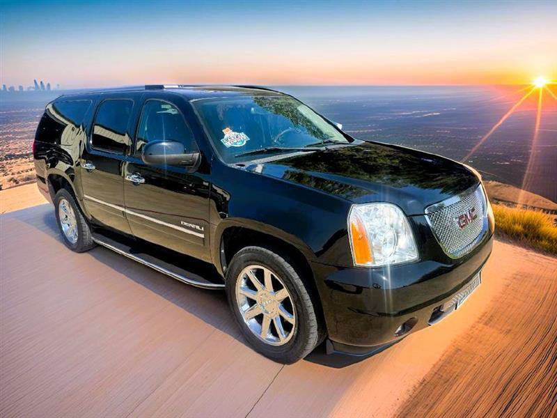 Used 2012 GMC Yukon XL Denali AWD/4WD image 1