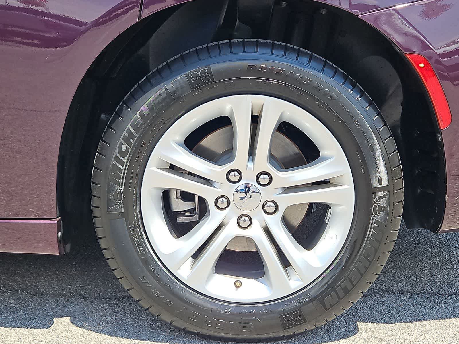 Certified 2021 Dodge Charger SXT RWD image 13
