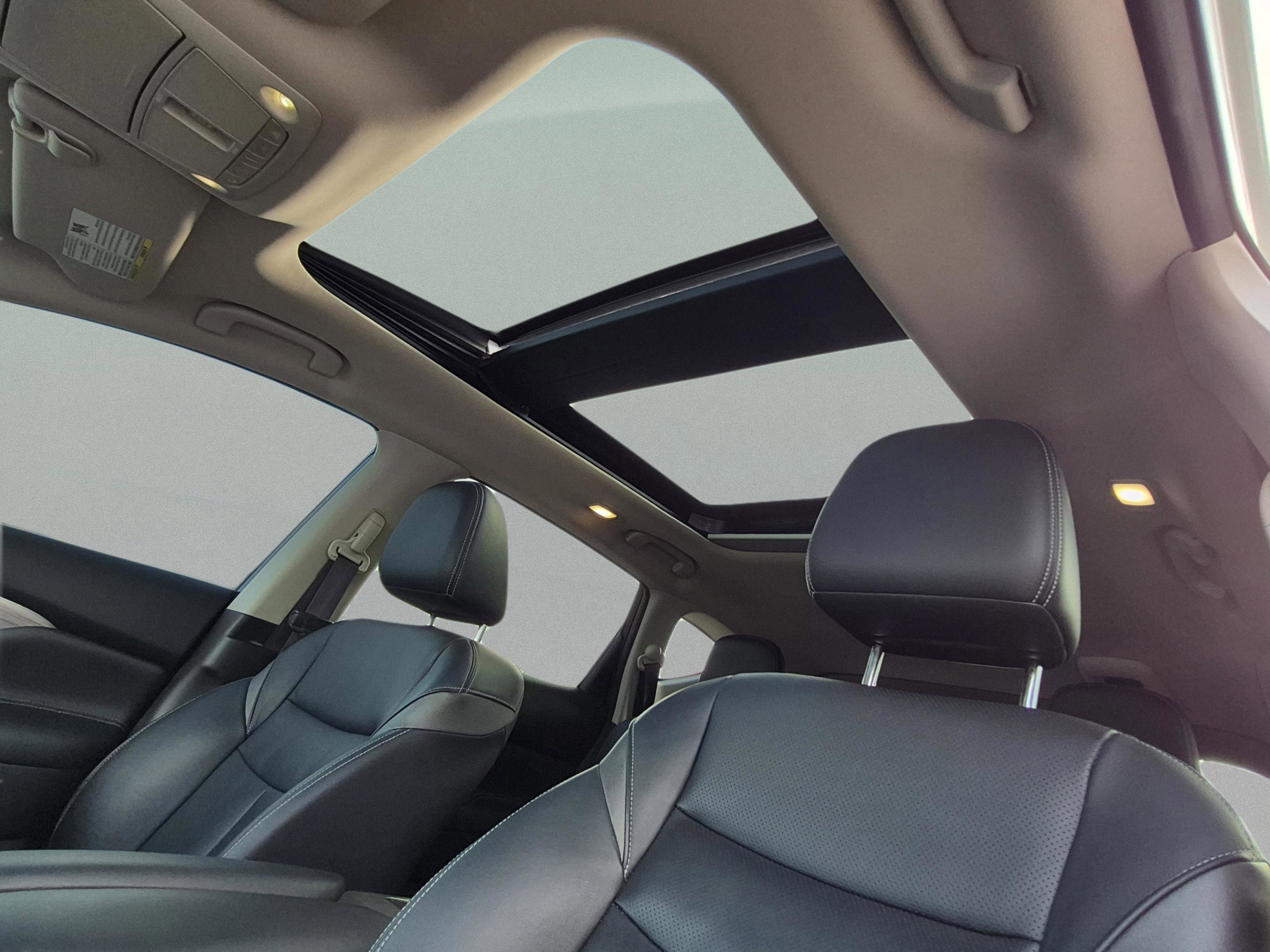 Used 2016 Nissan Murano Platinum w/ Platinum Technology Package FWD image 31