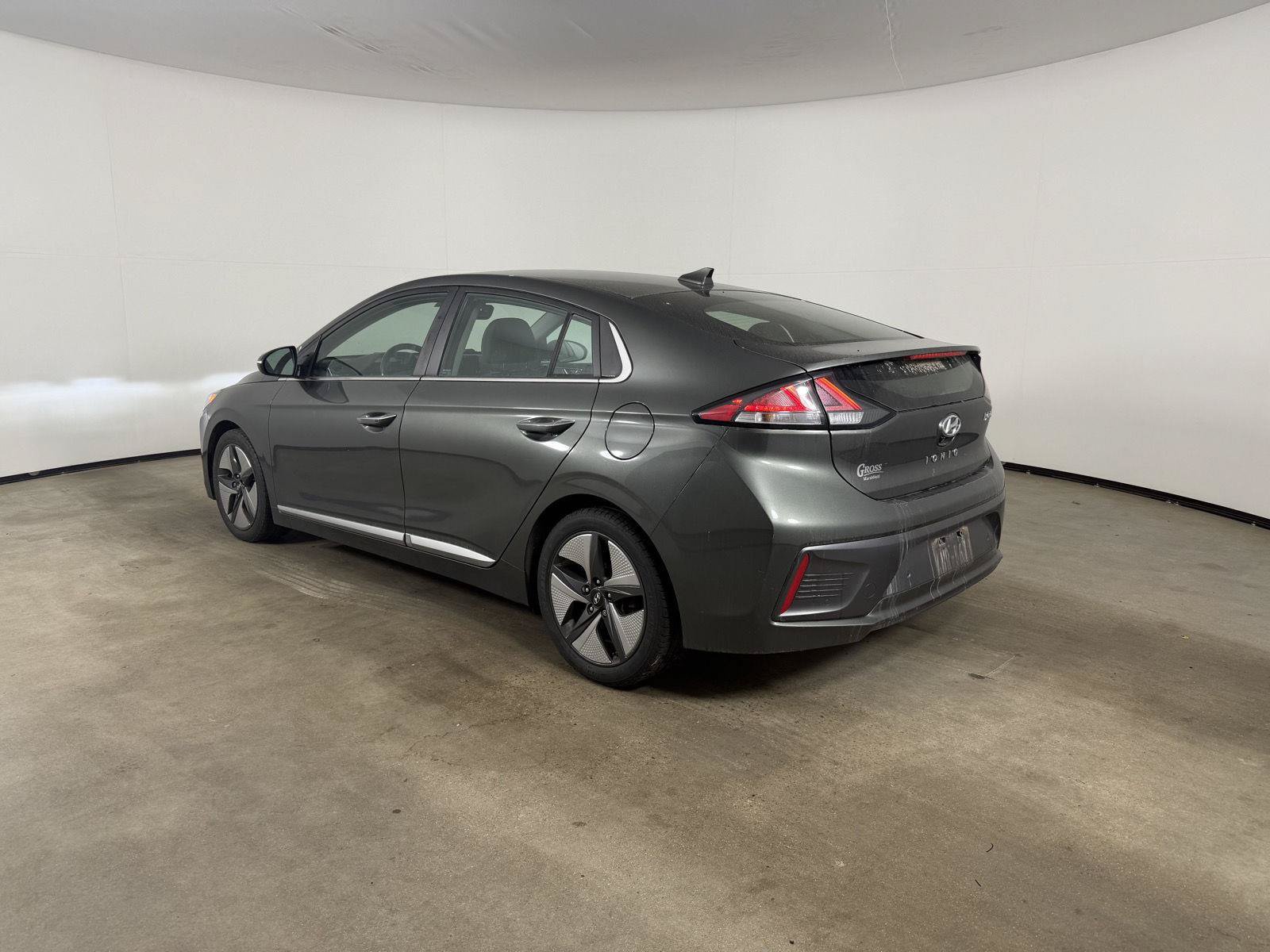 Used 2021 Hyundai Ioniq Limited FWD image 10