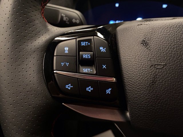 Used 2018 Ford Escape Titanium w/ Ford Safe & Smart Package AWD/4WD image 71