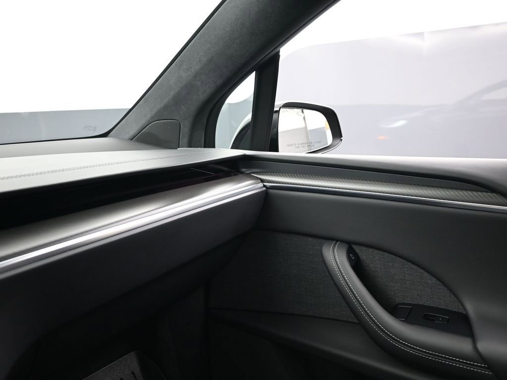 Used 2023 Tesla Model X Plaid image 16