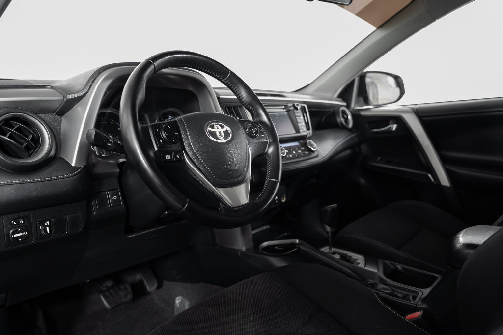 Used 2016 Toyota RAV4 XLE FWD image 24