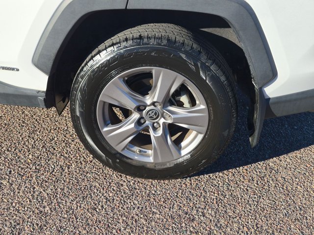 Used 2022 Toyota RAV4 LE AWD/4WD image 14