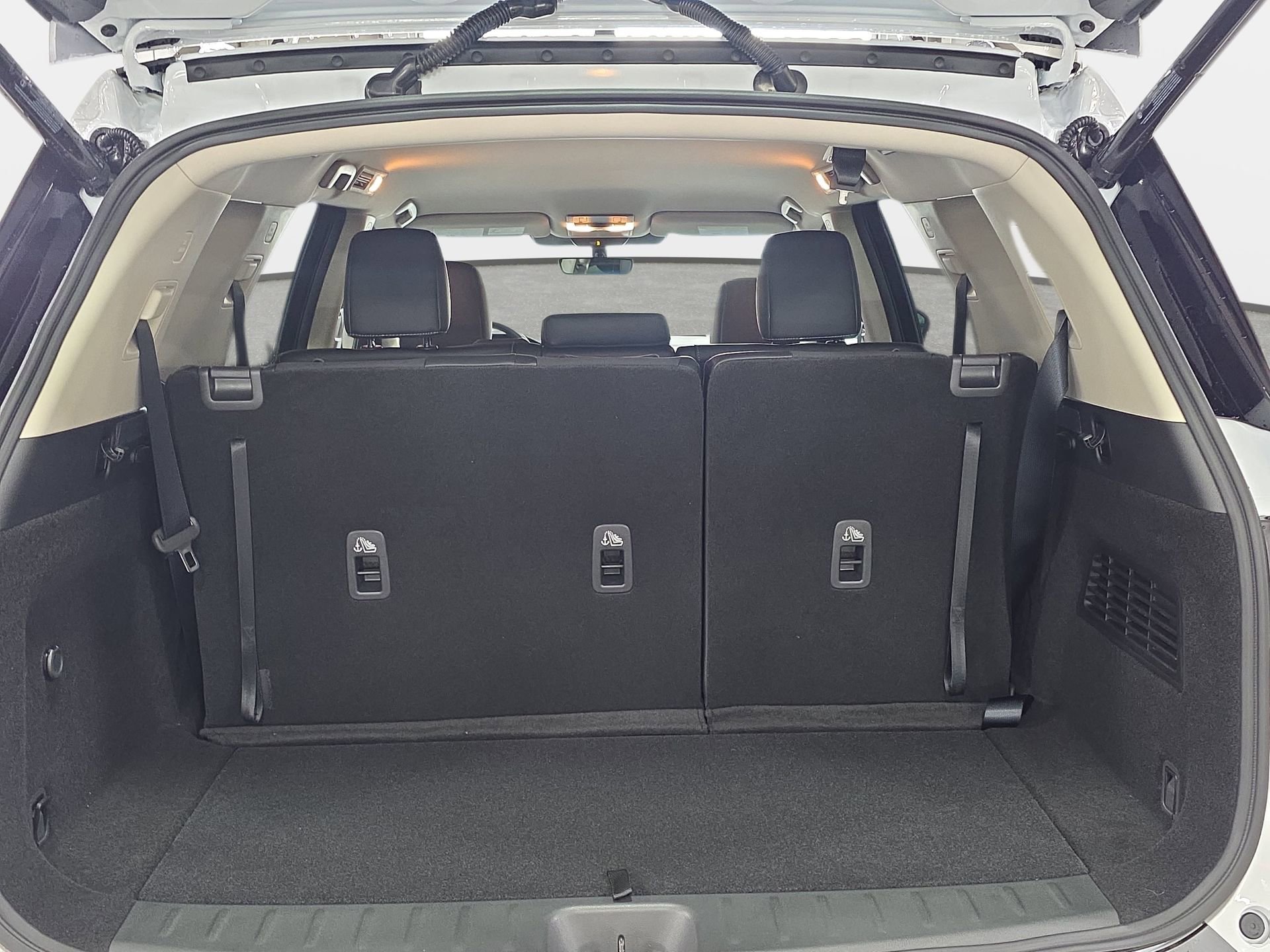 New 2026 Nissan Pathfinder SL FWD image 12