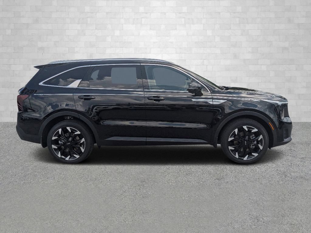 Used 2025 Kia Sorento EX w/ Panoramic Sunroof Package FWD image 2
