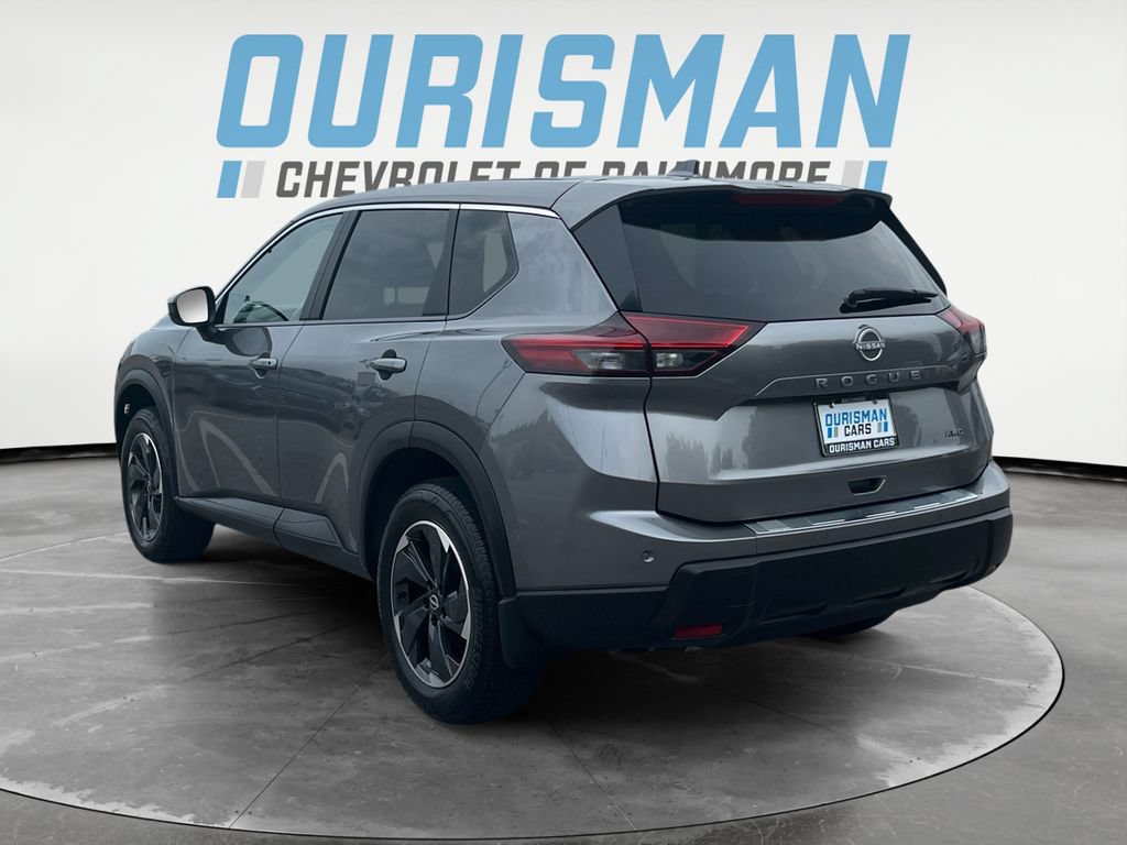 Used 2025 Nissan Rogue SV AWD/4WD image 4