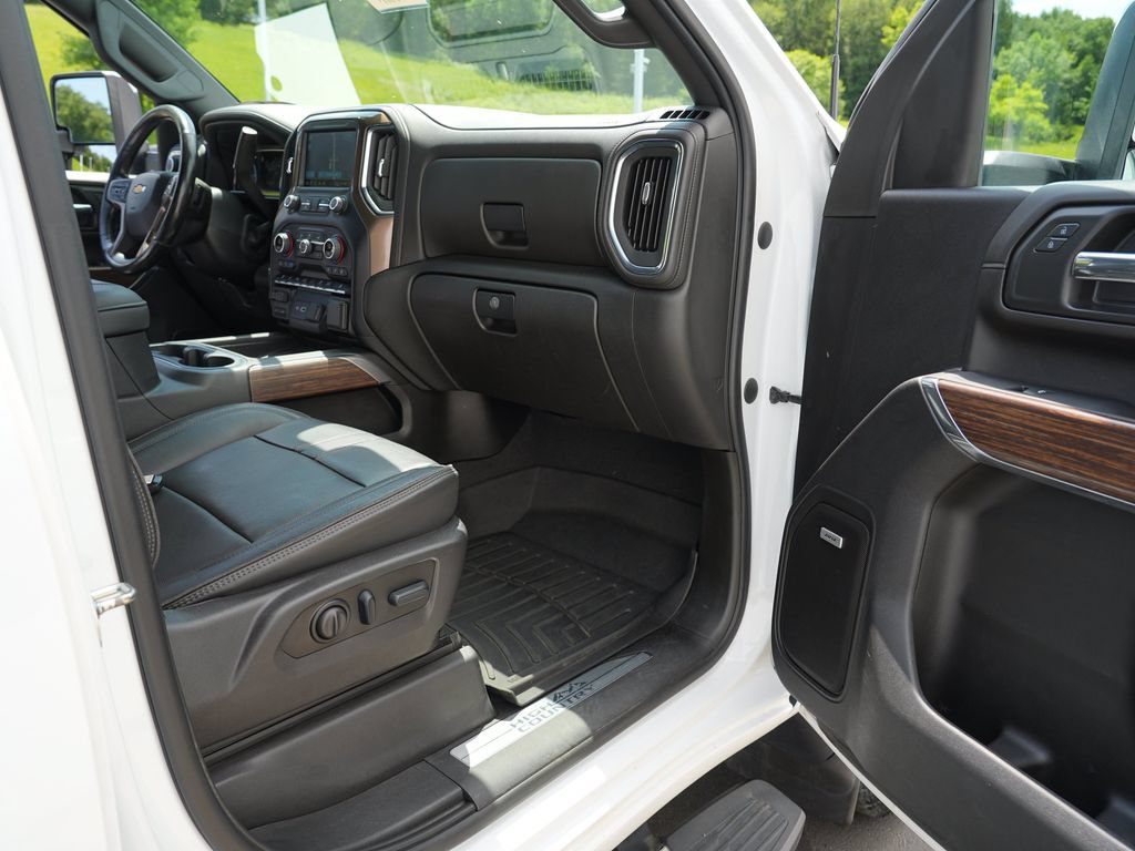 Certified 2022 Chevrolet Silverado 3500 High Country w/ Z71 Off-Road Package AWD/4WD image 29