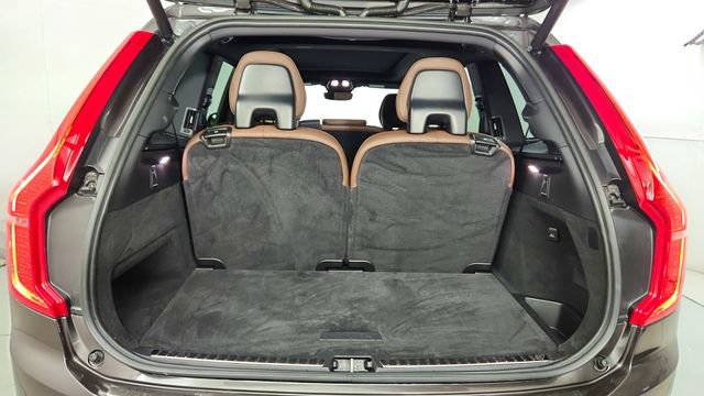 Certified 2023 Volvo XC90 B5 Plus AWD/4WD image 40