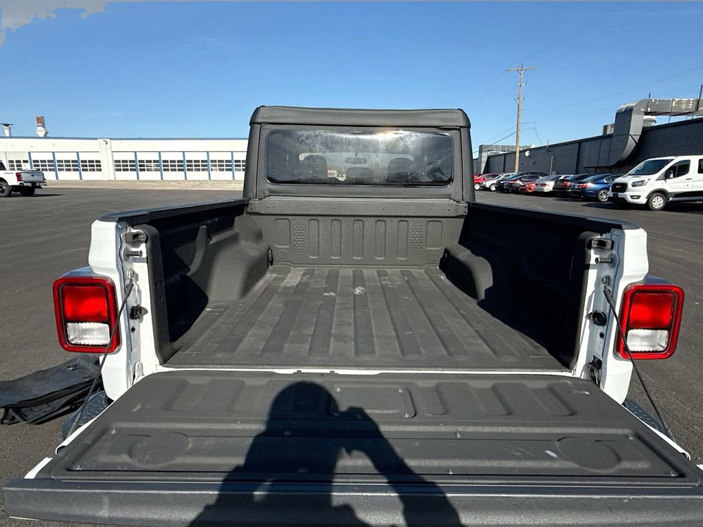 Used 2021 Jeep Gladiator Sport image 12