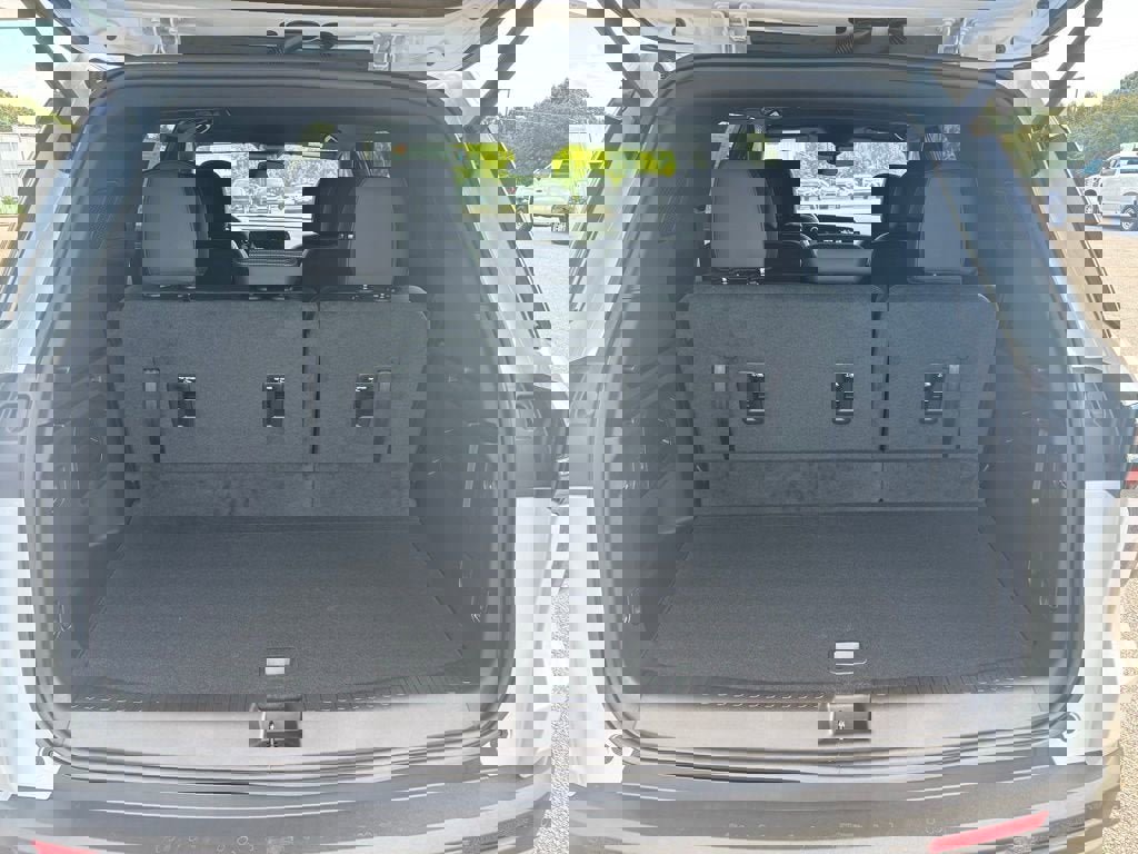 New 2026 Chevrolet Traverse LT image 10