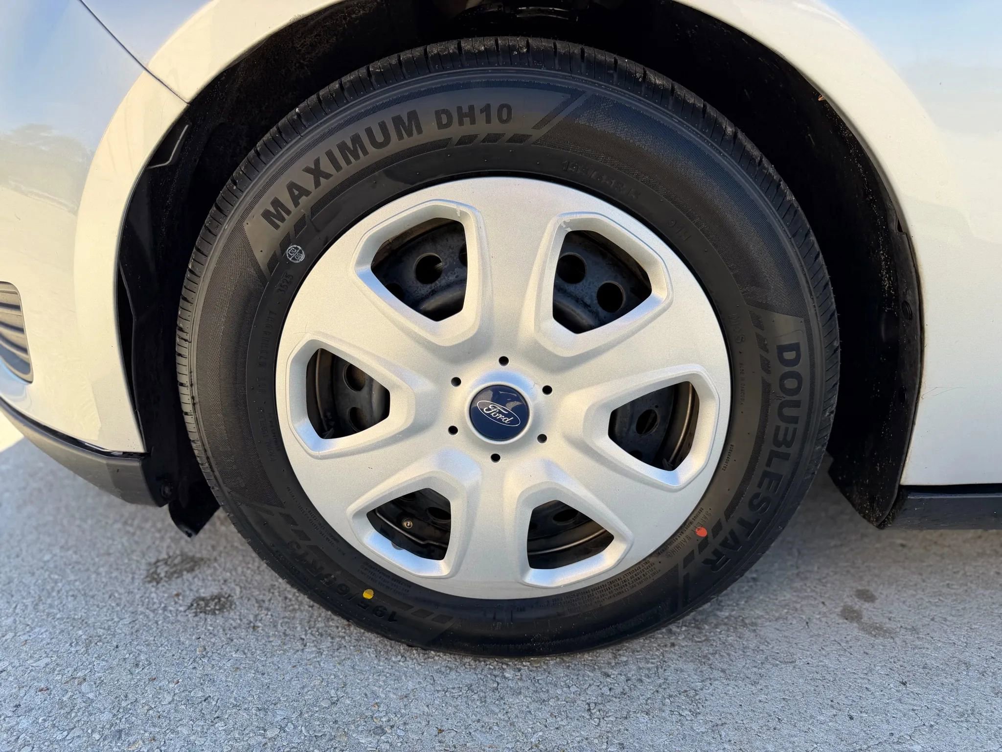 Used 2017 Ford Focus S image 37