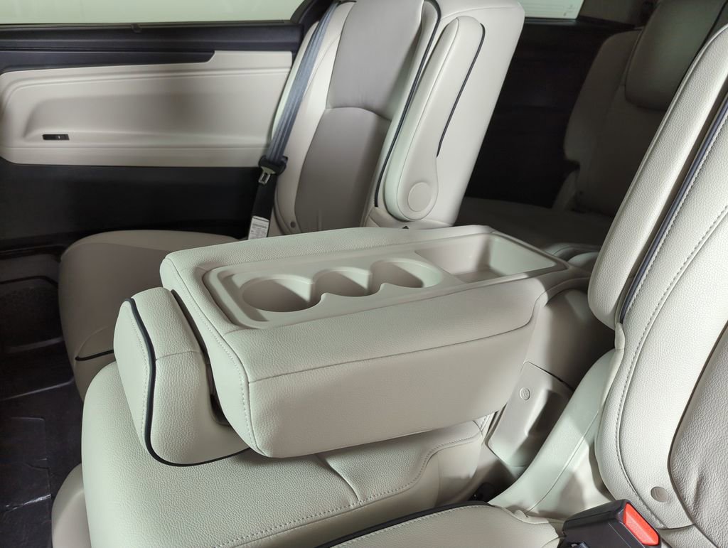 New 2026 Honda Odyssey Touring image 27