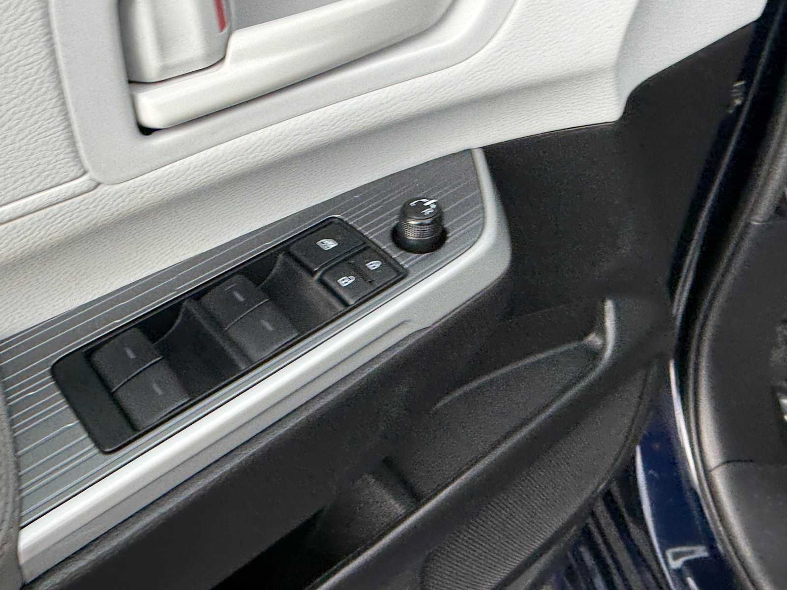 Certified 2026 Toyota Sienna LE AWD/4WD image 12