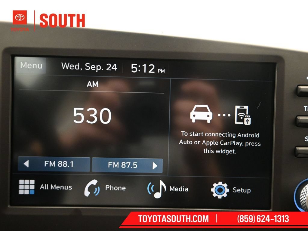 Used 2025 Hyundai Elantra SE FWD image 13