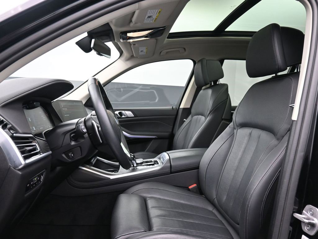 Used 2022 BMW X7 xDrive40i w/ Premium Package image 10