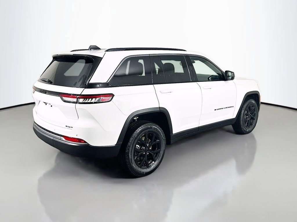 New 2026 Jeep Grand Cherokee Altitude image 7