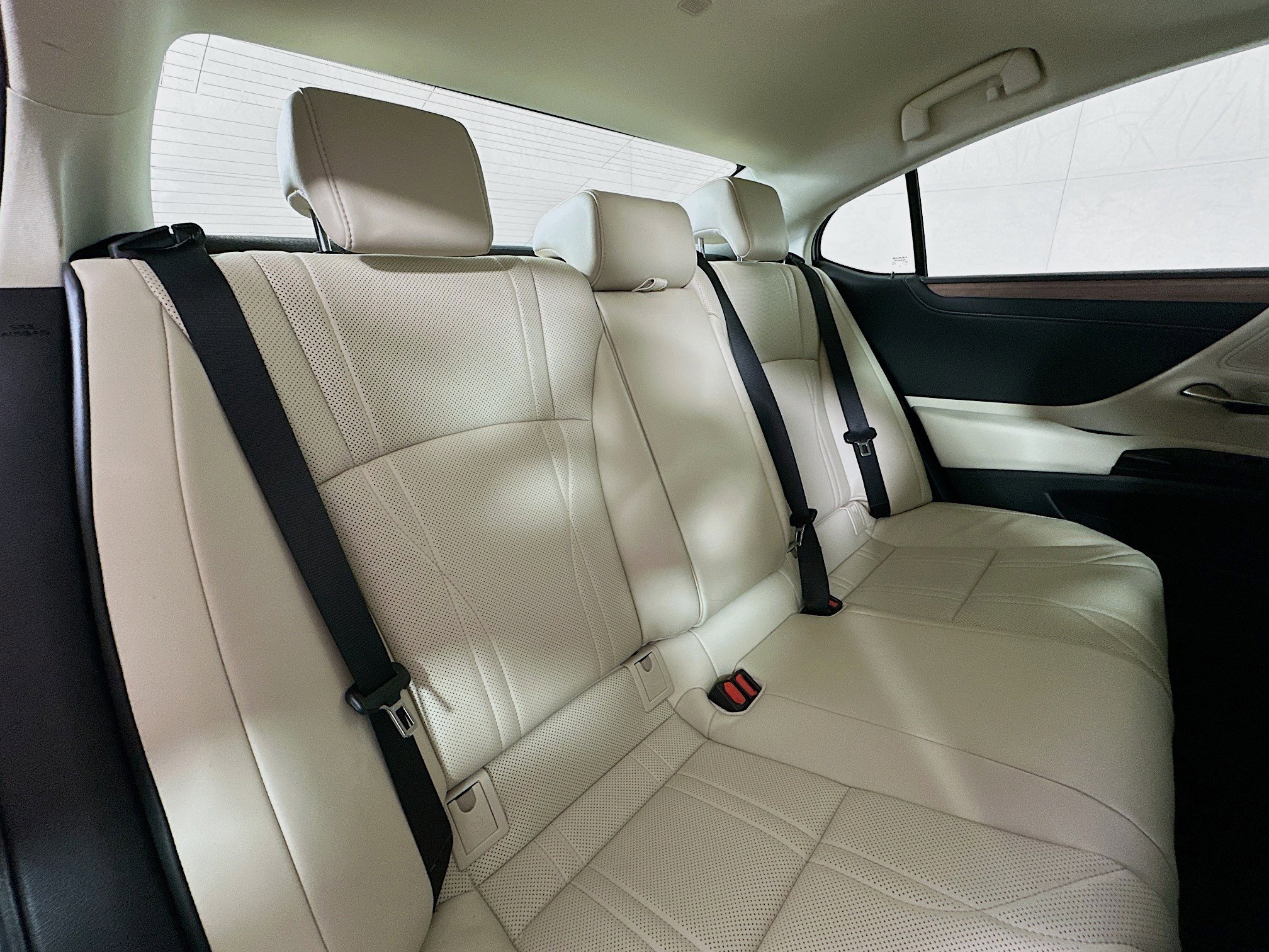 Used 2024 Lexus ES 350 Luxury w/ Technology Package image 25