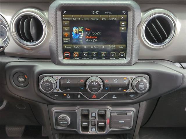 Used 2022 Jeep Gladiator Overland w/ LED Lighting Group AWD/4WD image 14
