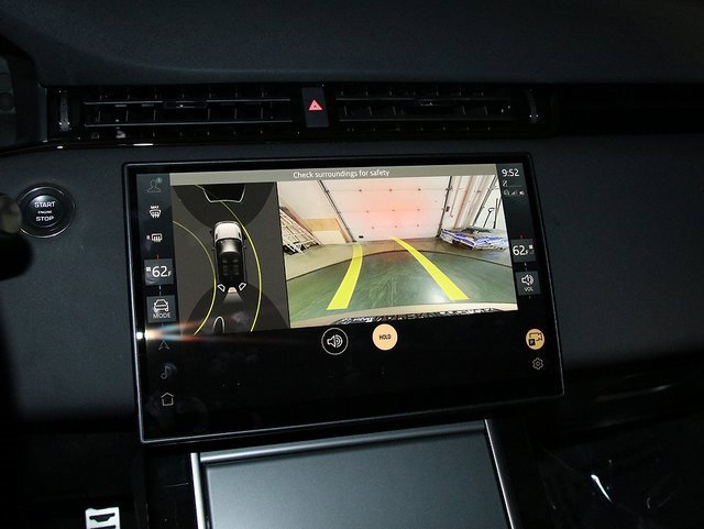 Used 2024 Land Rover Range Rover Evoque Dynamic SE image 19