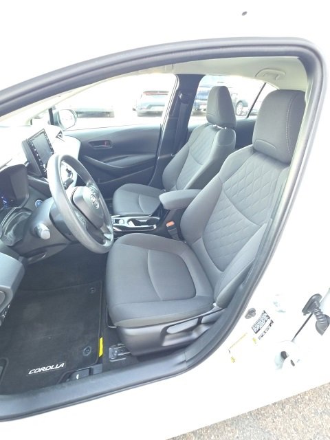 Used 2022 Toyota Corolla LE image 12