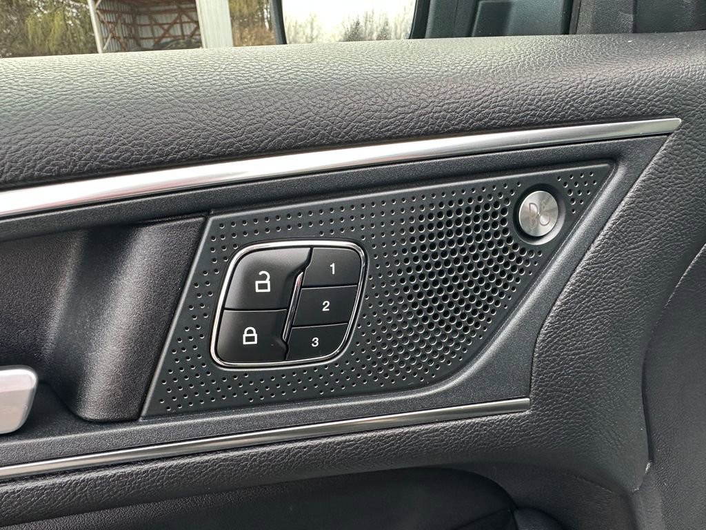 Used 2019 Ford Edge Titanium AWD/4WD image 20