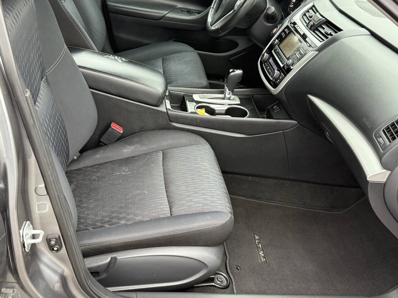 Used 2018 Nissan Altima 2.5 SV FWD image 15