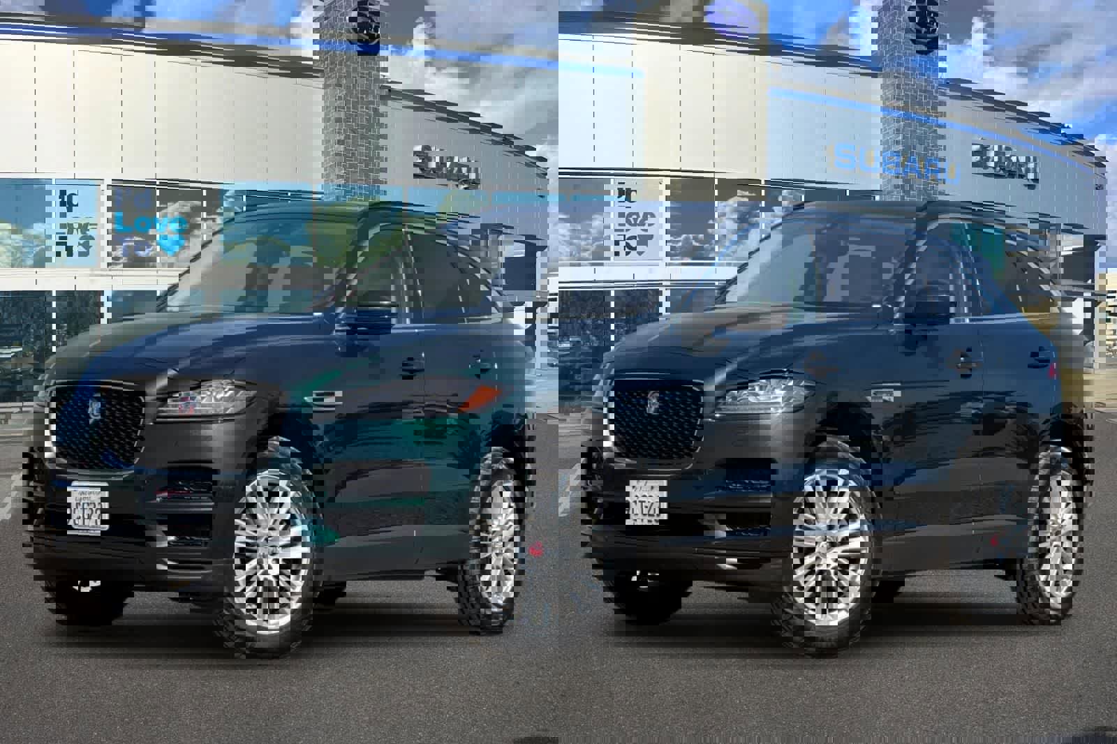 Used 2017 Jaguar F-PACE Prestige image 1