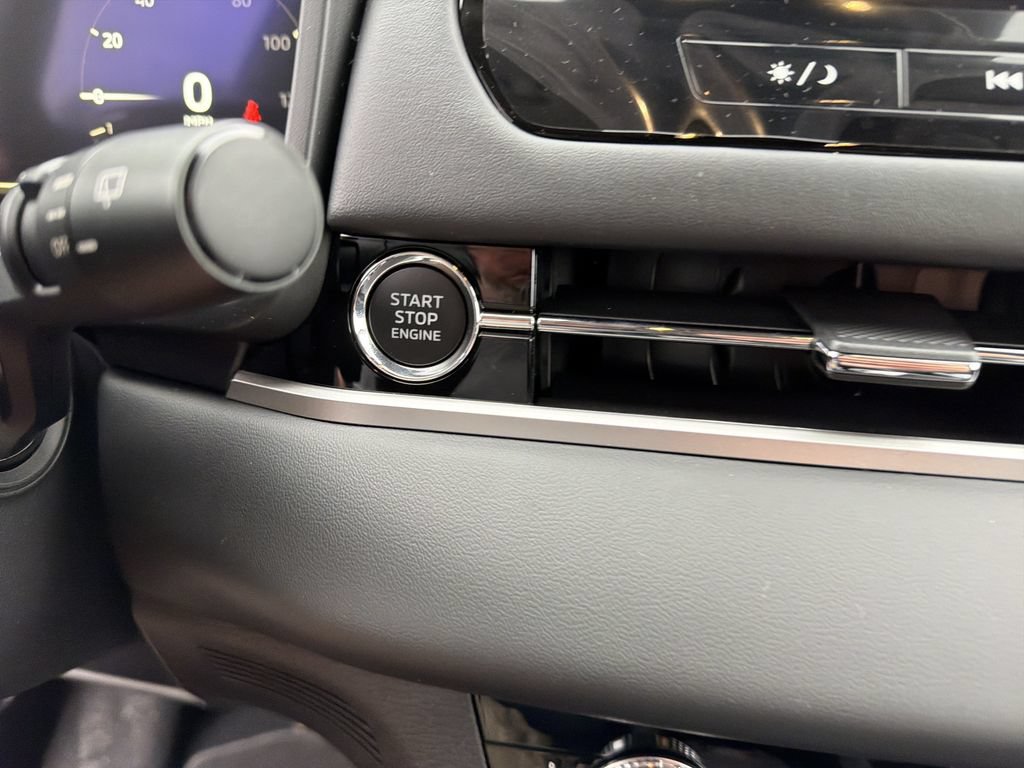 New 2026 Mitsubishi Outlander SE AWD/4WD image 24