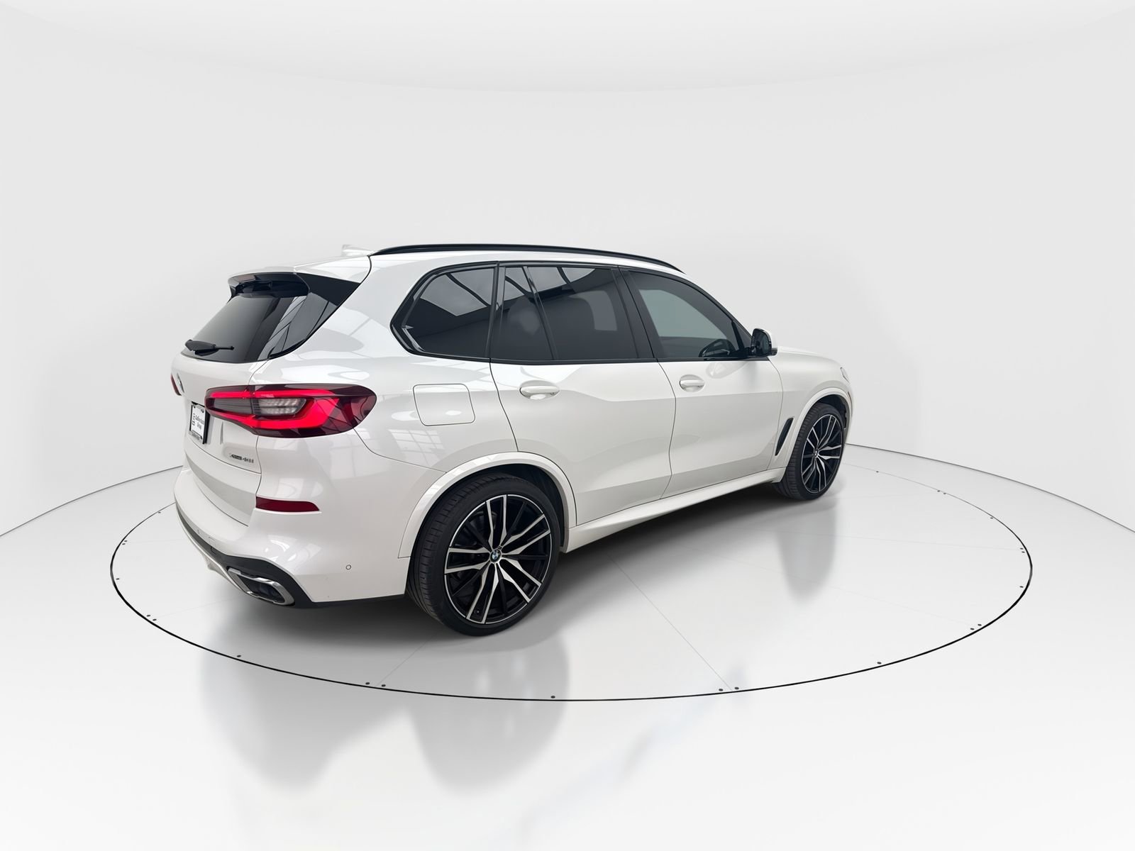 Used 2021 BMW X5 xDrive40i w/ M Sport Package image 8