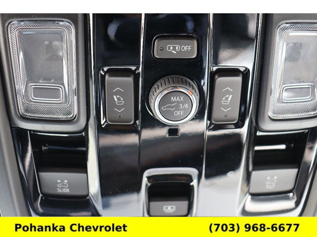 New 2026 Chevrolet Suburban Z71 image 19